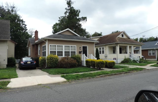 2016 W HIGH ST - 2016 West High Street, Haddon Heights, NJ 08035