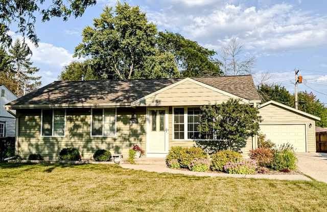 7130 North Navajo Avenue photos photos