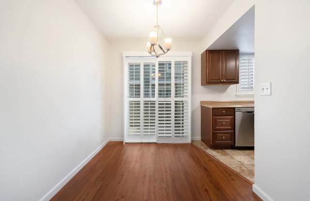 Loft Style Townhouse Available in Arvada! Gallery 3