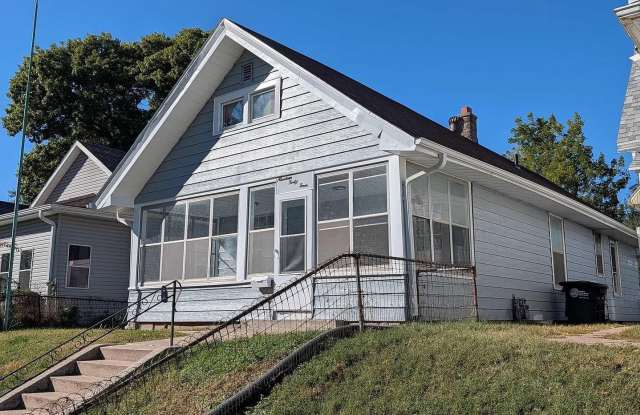 Charming Character-Filled Home Near Little Bohemia! photos photos