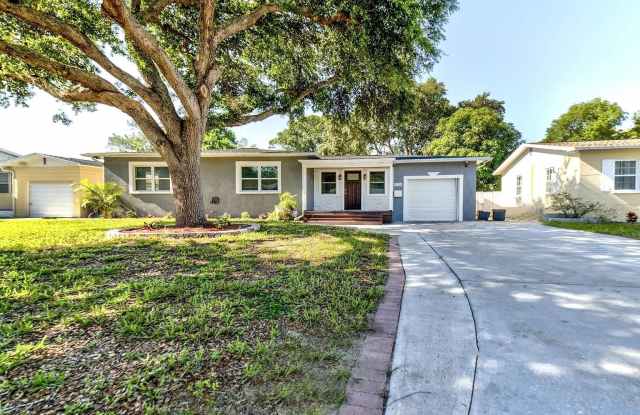 4726 24TH AVENUE N - 4726 24th Avenue North, St. Petersburg, FL 33713