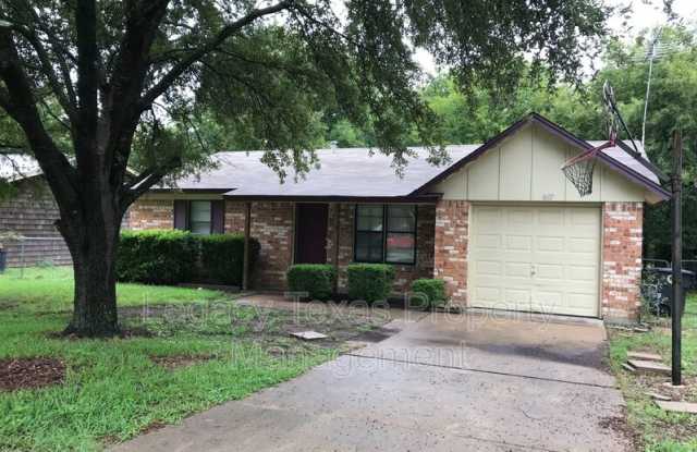 1607 McAnear St photos photos