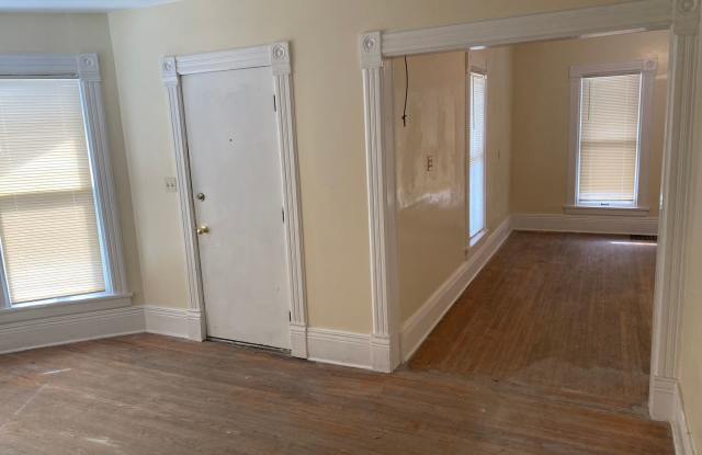 2 Bedroom Bungalow Near Downtown photos photos