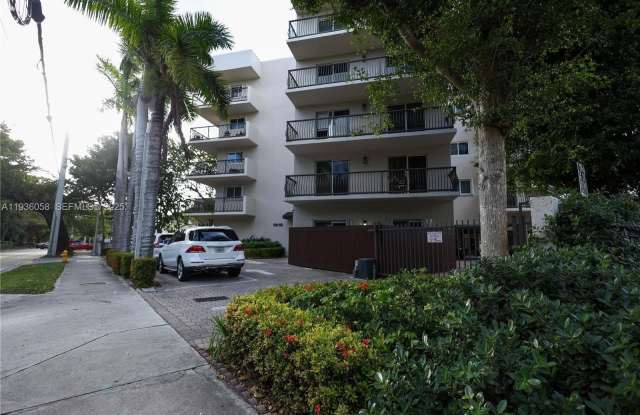 1918 Brickell Ave photos photos