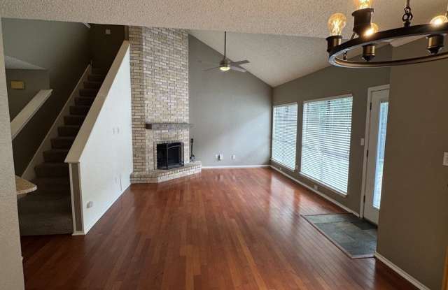 13815 STONE HOLLOW DR Gallery 4