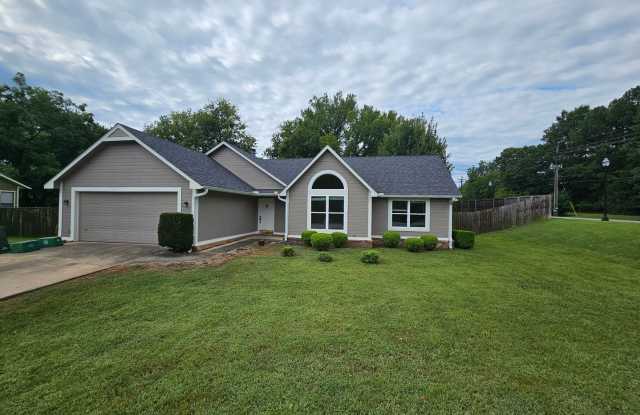 Newly remodeled home in East Fayetteville photos photos