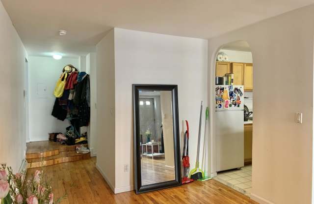 725 Fulton Street Gallery 3