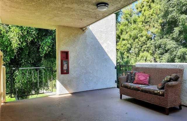 2233 Via Puerta Gallery 3