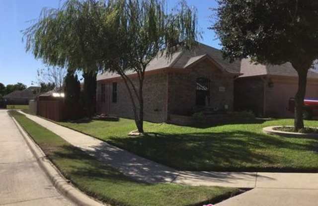 10924 Spring Tree Drive Gallery 3