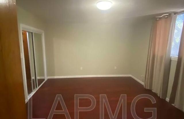 359 E. Washington Blvd. photos photos