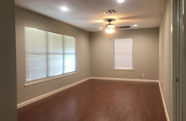 7614 BRONCO LN Gallery 2