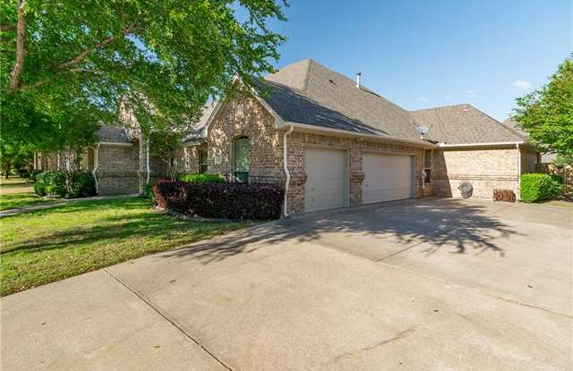 8340 Park Brook Drive Gallery 2