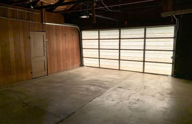 208 E Hubert Ave. Gallery 4