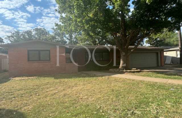 Large 3 bed 2 bath 2 car garage - 3215 37th Street, Lubbock, TX 79413