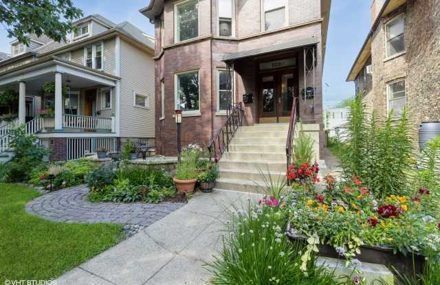 5230 N Wayne Avenue photos photos