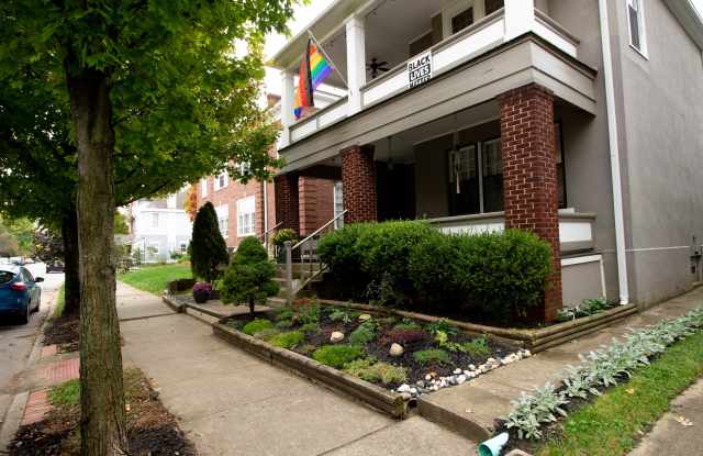 33 Hoffman Ave Gallery 2