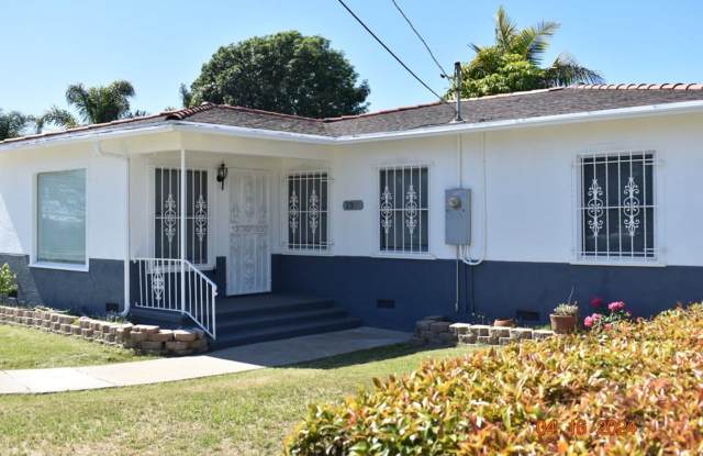 Charming 3 Bedroom Duplex with Original Character – Chula Vista Rental photos photos