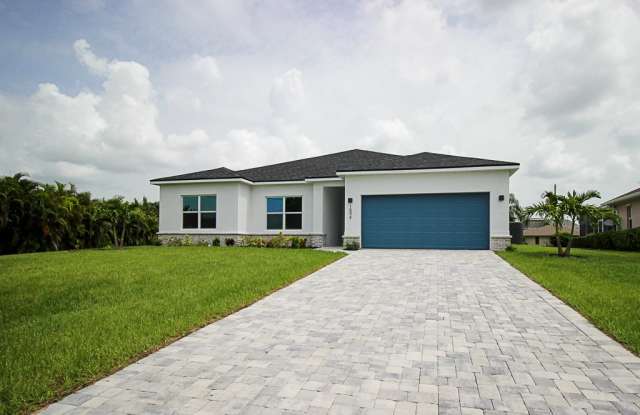 1594 Blue Lake Cir - 1594 Blue Lake Circle, Charlotte County, FL 33983