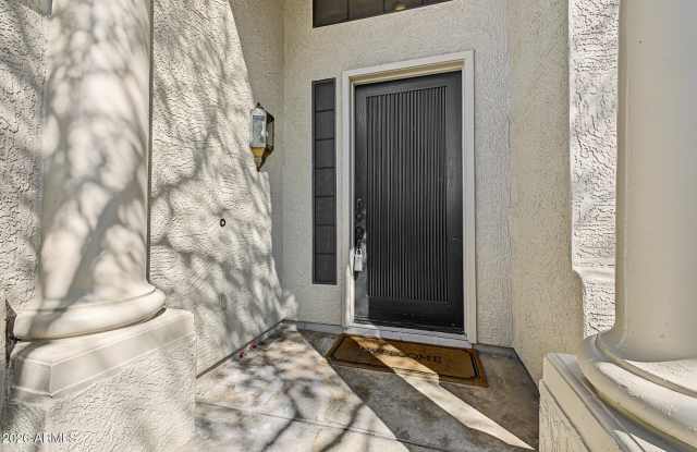 1534 E Winged Foot Road Gallery 4
