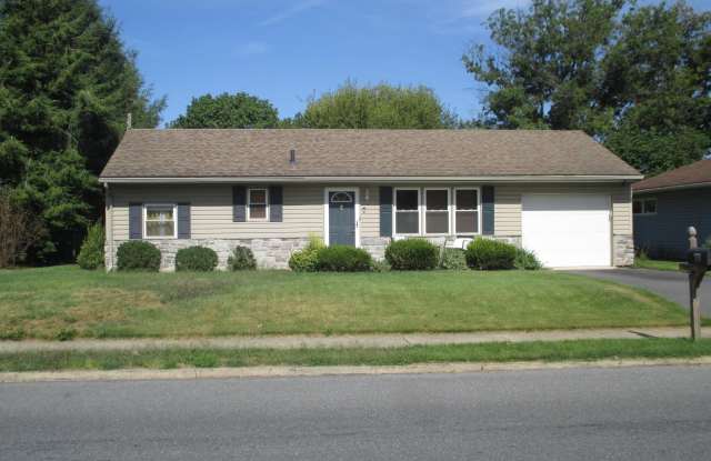 739 STOUFFER AVENUE - 739 Stouffer Avenue, Chambersburg, PA 17201