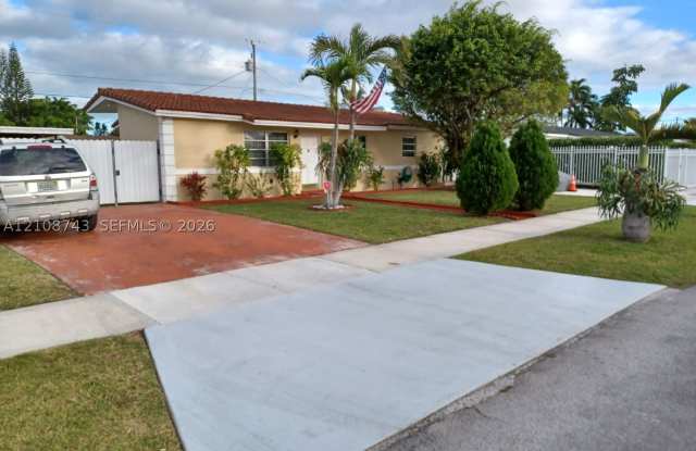 14731 SW 104th Ct Gallery 1
