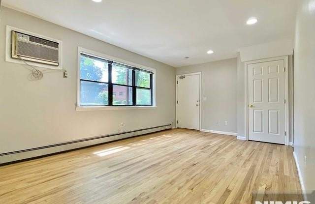 184 Terhune Avenue Gallery 2