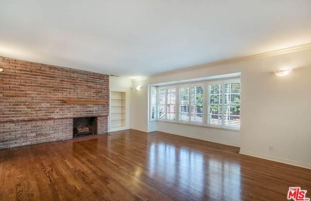 3912 Lorado Way Gallery 2