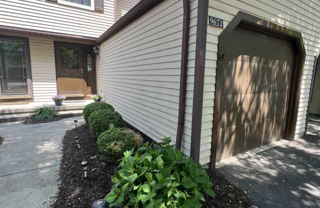 9672 E Idlewood Dr - 9672 East Idlewood Drive, Twinsburg, OH 44087