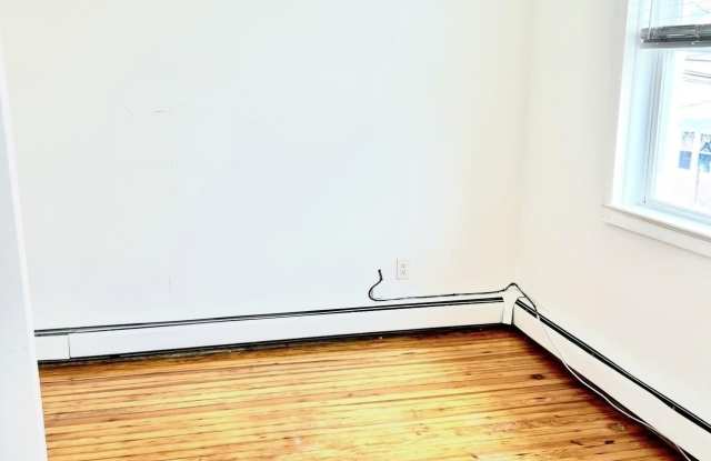 128 N Portland Ave Gallery 4