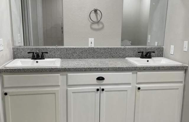 201 S Douglas Ave - 201 South Douglas Avenue, Rockwood, TN 37854