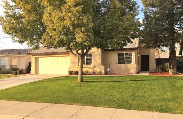 Beautiful 3 Bed 2 Bath in Riverlakes Community - Northwest Bakersfield- $2,450 Rent photos photos