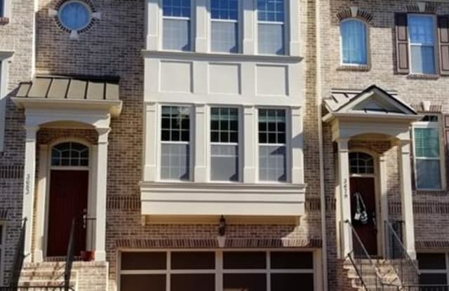 3683 E Paces Walk NE - 3683 E Paces Walk, Atlanta, GA 30326