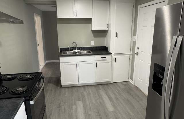 105 N Avenue D photos photos