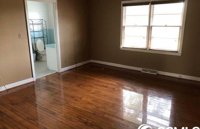 6126 Thomas Rd. Gallery 2
