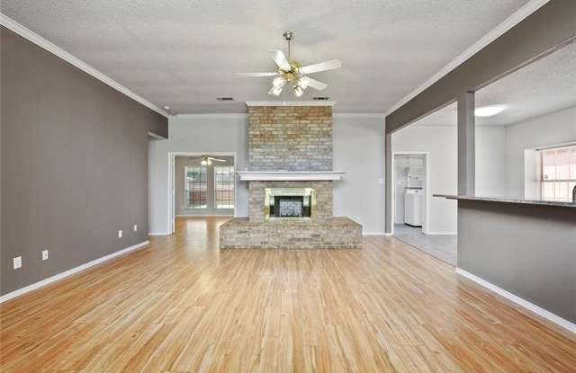 2207 Summit Drive Gallery 4