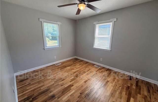 405 Laura Ct Gallery 4