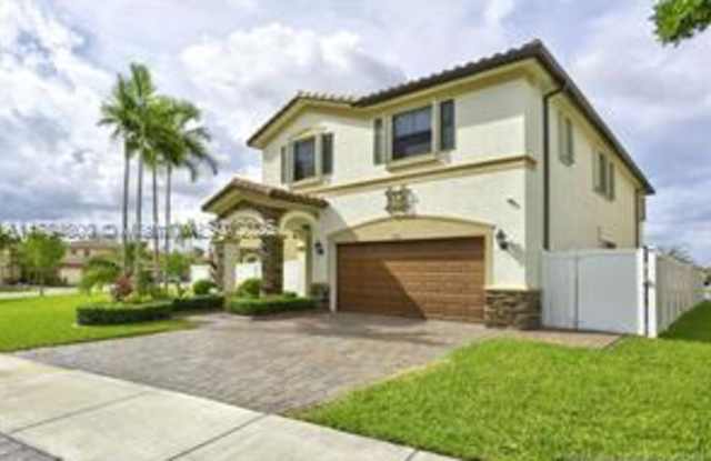 8618 West 33rd Avenue - 8618 West 33rd Avenue, Hialeah, FL 33018