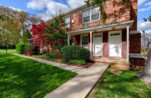 1 Bed 1 Bath Home for Rent in Rockville, MD- INCLUDES GAS/HEAT AND WATER photos photos