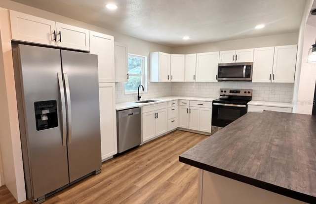 120 HAWTHORNE Road Gallery 4