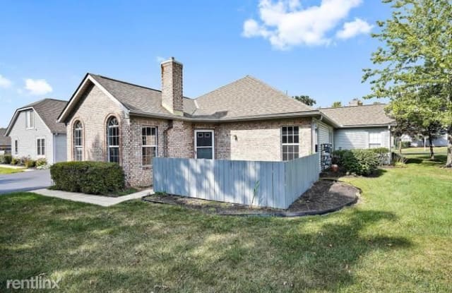 301 Villa Oaks Ln - 301 Villa Oaks Lane, Gahanna, OH 43230