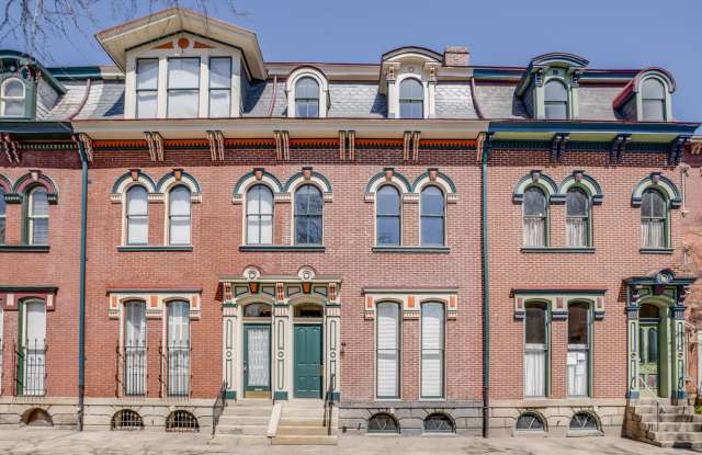 852 North Lincoln Avenue - 1 photos photos