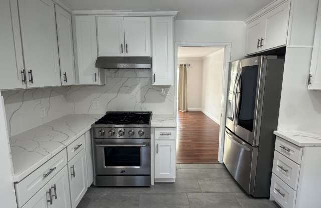 670 Sunset Parkway photos photos