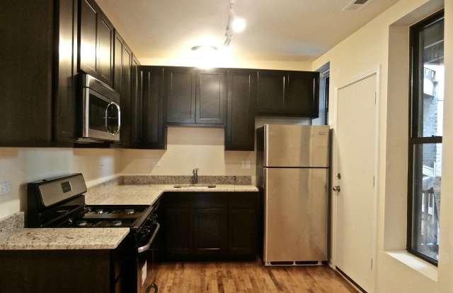 3003 W Lawrence Ave photos photos