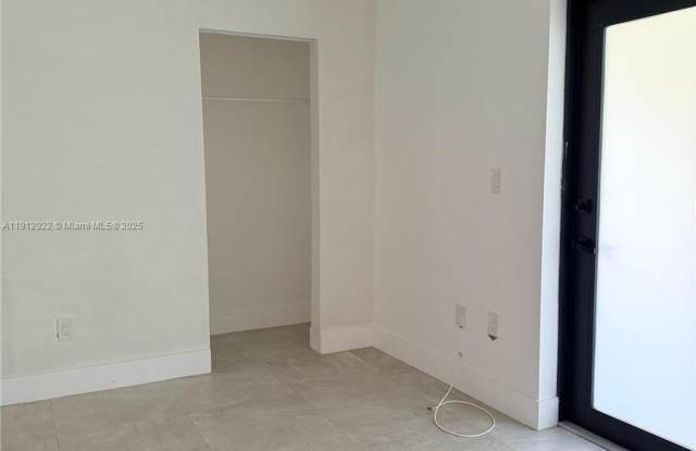 911 79th Ter - 911 79th Terrace, Miami Beach, FL 33141