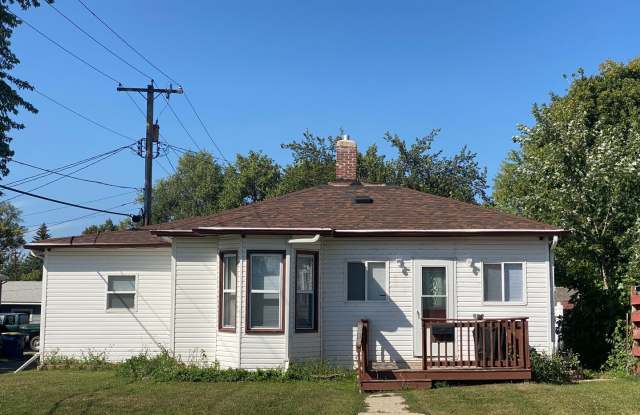 112 7th St. NW Jamestown, ND 58401 - 112 7th Street Northwest, Jamestown, ND 58401