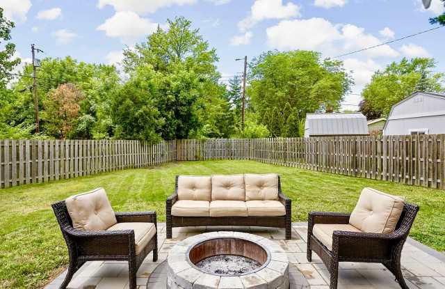 612 Kinzer Avenue - 612 Kinzer Avenue, Carmel, IN 46032