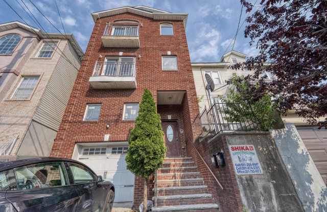 392 LIBERTY AVE photos photos