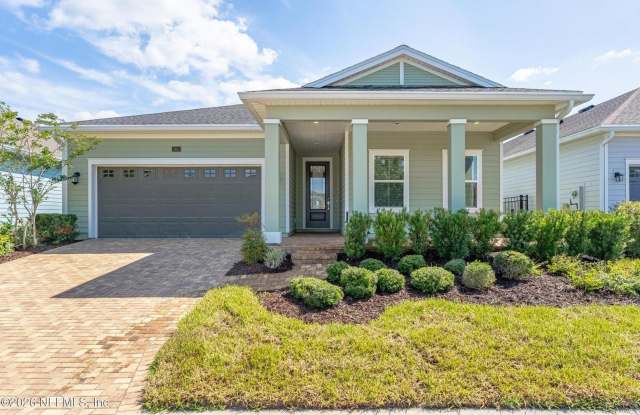 Spacious 4-Bedroom Home in Shearwater with Fenced Backyard & Screened Lanai Gallery 3