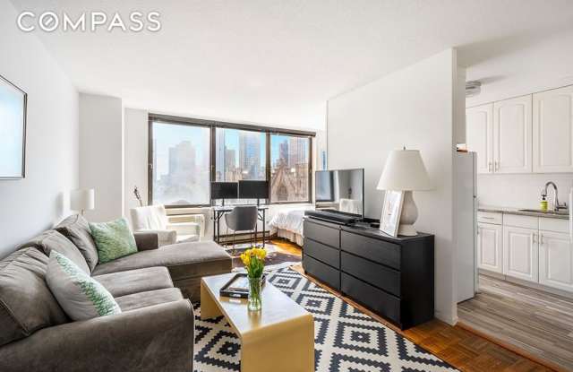 1601 Third Avenue - 1601 3rd Avenue, New York City, NY 10128