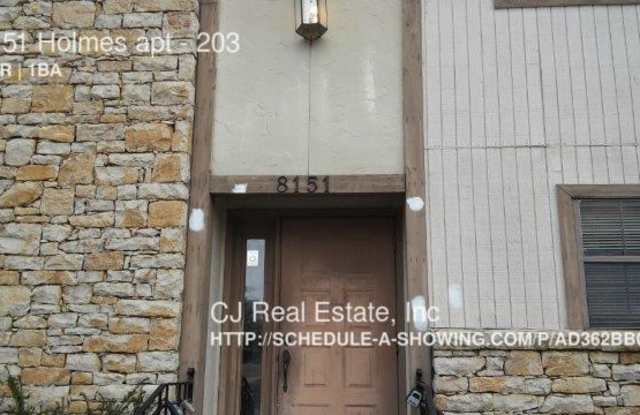 8151 Holmes apt - 8151 Holmes Road, Kansas City, MO 64131